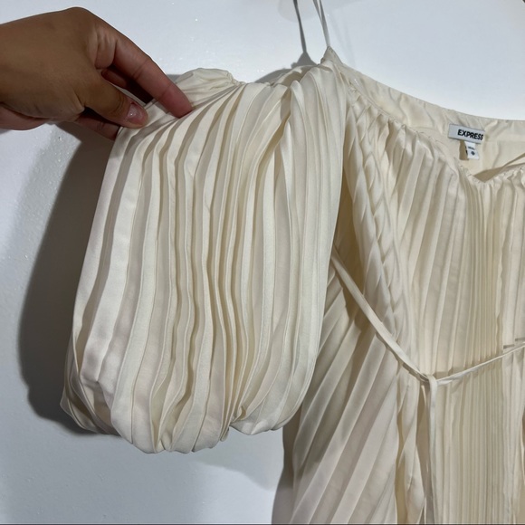 Express Pleated Off The Shoulder Mini Dress In Swan Size XS - Picture 4 of 14